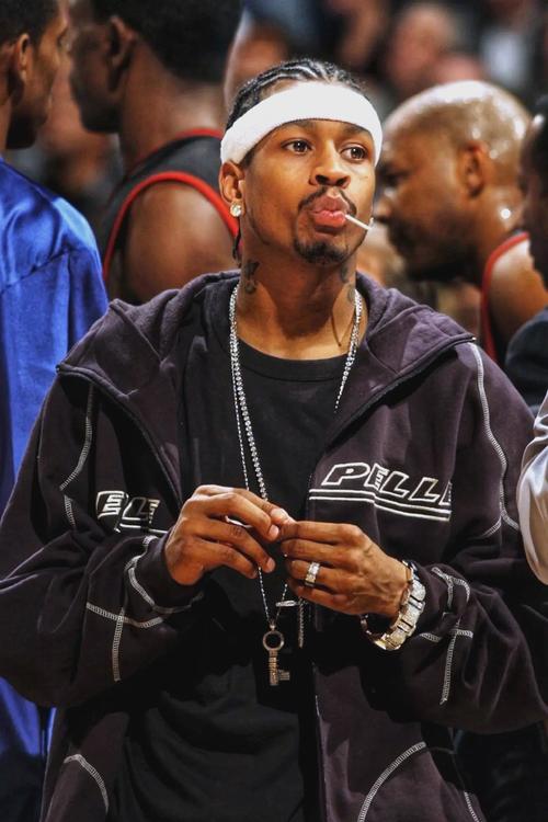 弗拉霍维奇晒龙珠悟空恢复照：手术很顺利，感谢大家（弗拉霍维奇以龙珠悟空姿态报平安：手术成功，感谢关心）