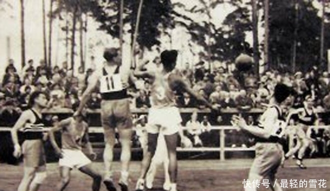 历史首次女裁判担任中超主裁，董方雨将执法西海岸vs亚泰（中超史上首位女主裁亮相：董方雨将吹罚西海岸对阵亚泰）